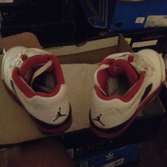 Jordan 5 low Retro Sz 4.5 - Picture 3 of 6